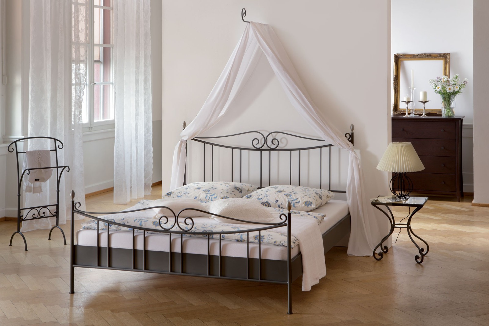 Classic Wrought Iron Bed
